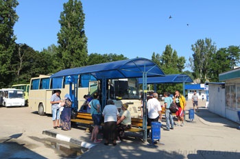 Cum să navigați în Crimeea pe autobuze rapid, ieftin și fără probleme
