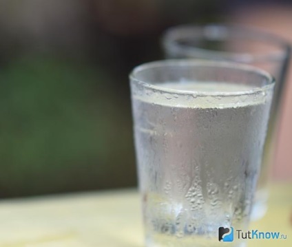 Cum să bei apă și să nu transpirați