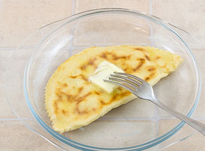 Cum să gătești tortilla din Dagestan cu brânză și cartofi de mirare, bucătăria caucaziană