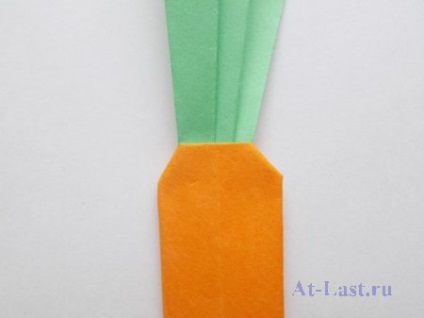 Cum se face morcovul din hârtie