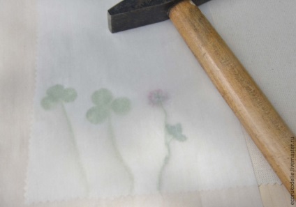 Hogyan készítsünk nyomatokat a növényekről szövetekre - mesterek tiszteletére - kézzel készített, kézzel készített