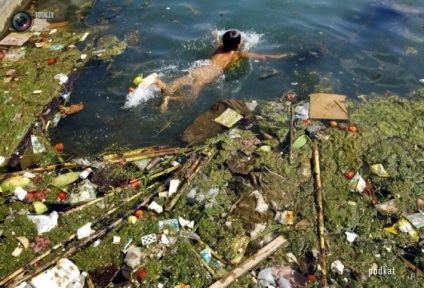 Imagini de poluare a apei