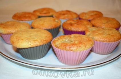Cupcakes a tejföllel - recept turn-alapú fotókkal