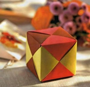 Cube origami lehetőségek és szerelési diagramok a fotó és videó a mikro