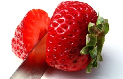 Mască de căpșuni pentru față, beneficii de fructe de padure