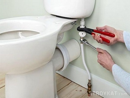 Clasa de master în instalarea de instalații sanitare - propriile mâini