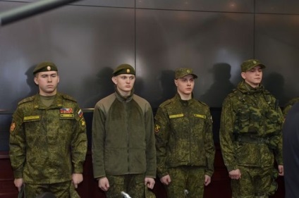 Materiale pentru croitorie uniformă militară de câmp, muzeu de costume militare