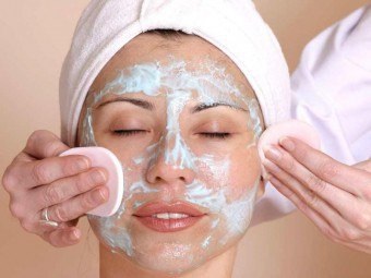 Măști de curățare pentru pielea feței din gălbenuș - de la acnee, pentru pielea uscată și uleioasă