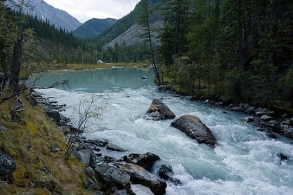 De unde provin râurile montane?