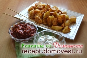 Patatas bravas cu salsa bravo și alioli - cartofi prăjiți spanioli cu două sosuri - rețete de la