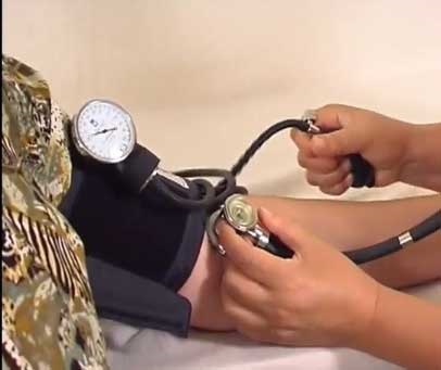 A vérnyomás pontos mérése a hibák elkerülése érdekében