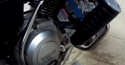 Noi înțelegem în varietatea de uleiuri pentru motociclete