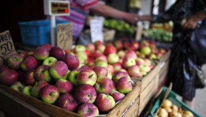 Piețele din Varșovia, înaltă, purici, fructe și legume