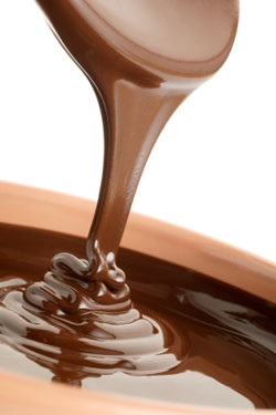 Ciocolata - site despre ciocolata, ciocolata, dulciuri de ciocolata shoko - topiti ciocolata intr-o baie de apa