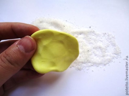 Cercei din brânză din argilă polimerică