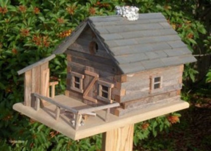 Birdhouse a saját kezével együtt dolgozik a gyermekével