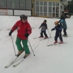 Academia de zăpadă, schiul alpin și snowboarding - în rolele de iarnă, trambulină, oprit - în vară