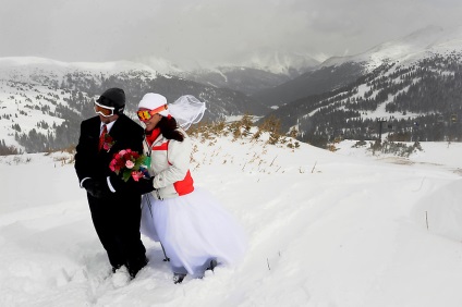 Ceremonia de nunta la zona de schi loveland ski este interesanta!