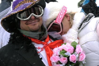 Ceremonia de nunta la zona de schi loveland ski este interesanta!