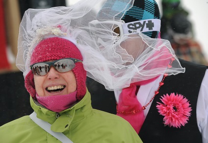 Ceremonia de nunta la zona de schi loveland ski este interesanta!