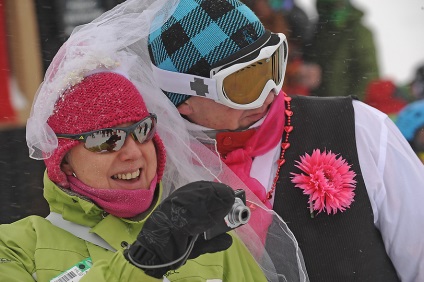 Ceremonia de nunta la zona de schi loveland ski este interesanta!