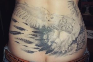 Tatuaj pe spatele femelei și bărbatului, semnificația lor, schițe, idei, 100 de fotografii,