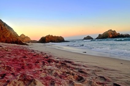 Top 5 plaje colorate unice ale lumii