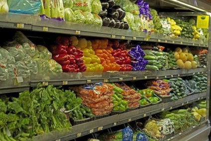 Trupele supermarketurilor care ne fac să cumpărăm - cum suntem forțați să cumpărăm mai mult -