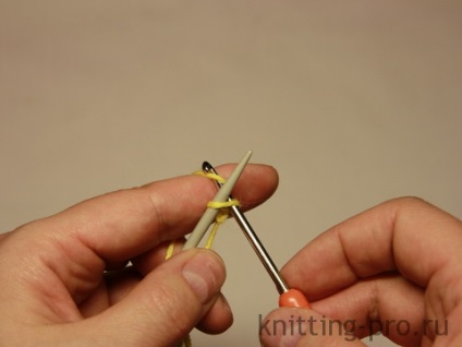 O modalitate simplificată de a lega buclele folosind un cârlig - de la bază la stăpânire