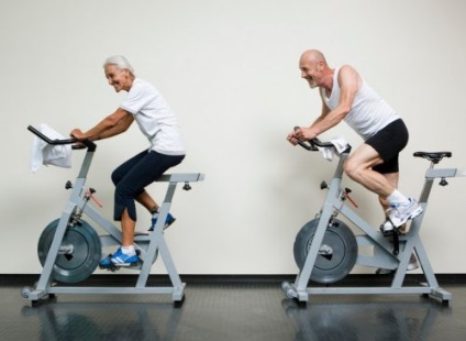 Gyakorló kerékpár térd- és csípőízületek arthrosisával