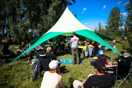 Cursul de masterat off-road în clubul Ural, club de modă