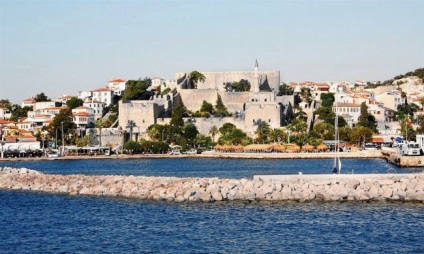 Cesme - a izmir melletti község, a cheshme fotó