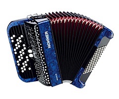 A harmonika, a bayan és a harmonika borítói az Accordion boltban