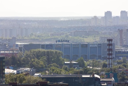 Centrul de Afaceri - Orașul Chelyabinsk - și vederi ale orașului din puntea de observație, un ghid către Chelyabinsk