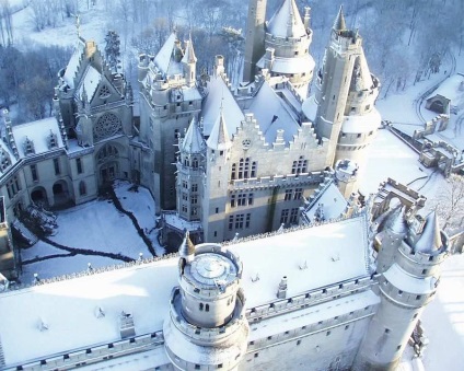 Palatele și castelele în timpul iernii sunt interesante!