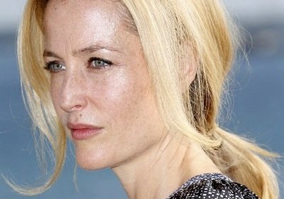 Gillian Anderson smink képek nélkül, női tanácsok