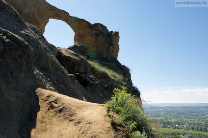 Inel de munte lângă kislovodsk, drumurile lumii