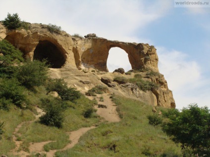 Inel de munte lângă kislovodsk, drumurile lumii