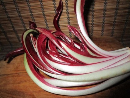 Salată italiană de radicchi roșii - rețete cu fotografie