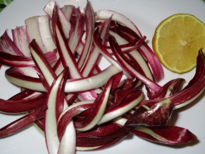 Olasz saláta piros radicchio - receptek fotóval