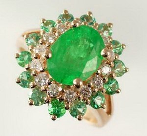 Emerald este o poveste veche