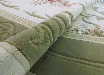 Cum să curățați eficient covorul acasă cu remedii folclorice