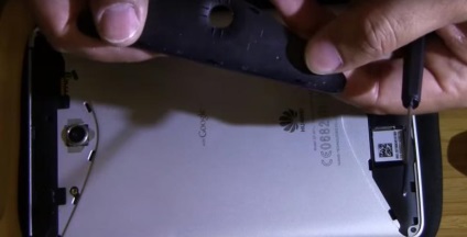 Как да смените батерията в Huawei MediaPad на таблет