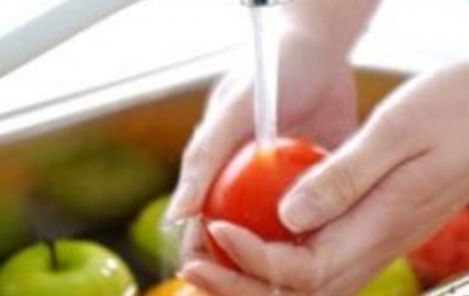 Как правилно да измие плодовете и зеленчуците