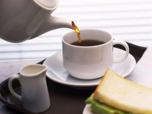 Cum să serviți în mod corespunzător ceai, cafea retete cafea timp, articole de cafea, știri de cafea