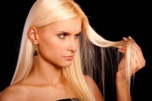 Cum de a menține culoarea și stralucirea părului pentru părul colorat