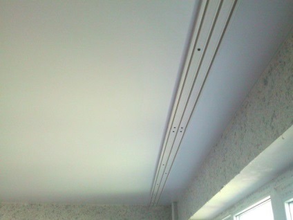 Cornișe pentru tavane întinse, perete, tavan, ascunse, tipurile lor