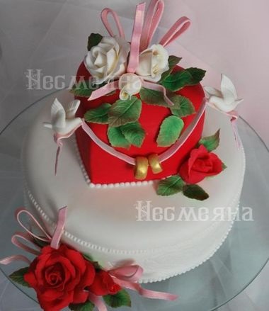 Piros esküvői torták eredeti esküvői sütemények