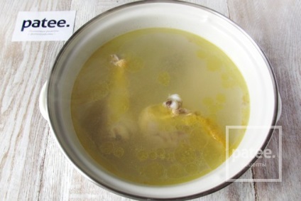 Supă roșie cu pui și paste orso - rețetă cu fotografii - patee