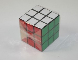 Rubik kocka ajándékként, hogyan kell megfelelően összegyűjteni és hogyan kell kiválasztani a megfelelőt - egy millió ajándékot